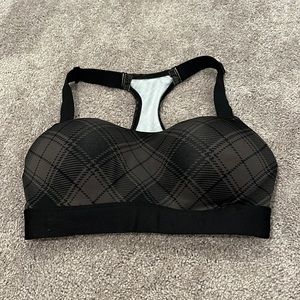 PINK Active Ultimate Push Up sports bra